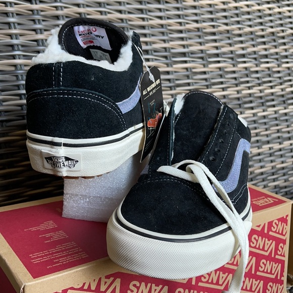 Vans Old Skool Mte Nubuck/Black WMNS” Sherpa Sneakers - Picture 10 of 16